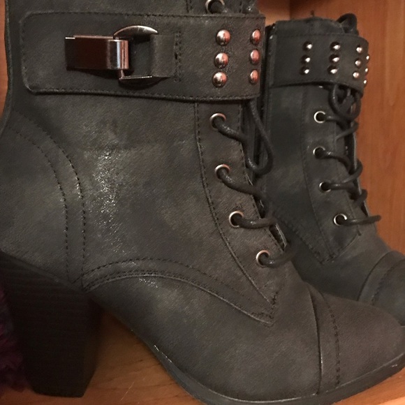FOREVER Black Studded Ankle Boot - Picture 3 of 6